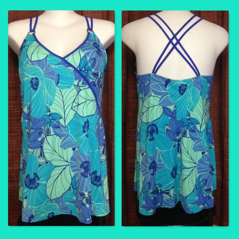 Cute swim dress by Jaclyn Smith size 26